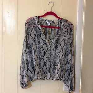 Express ladies Medium top